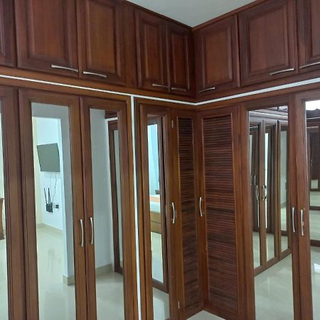 Departamentos Marcecilia De 2 Y 3 Habitaciones En El Centro De マンタ エクステリア 写真