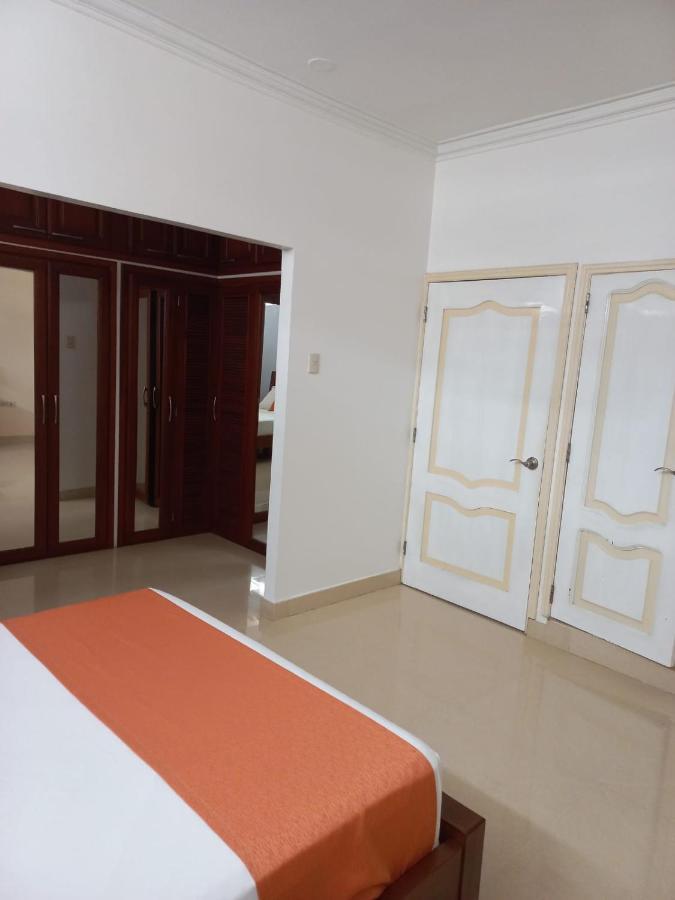Departamentos Marcecilia De 2 Y 3 Habitaciones En El Centro De マンタ エクステリア 写真